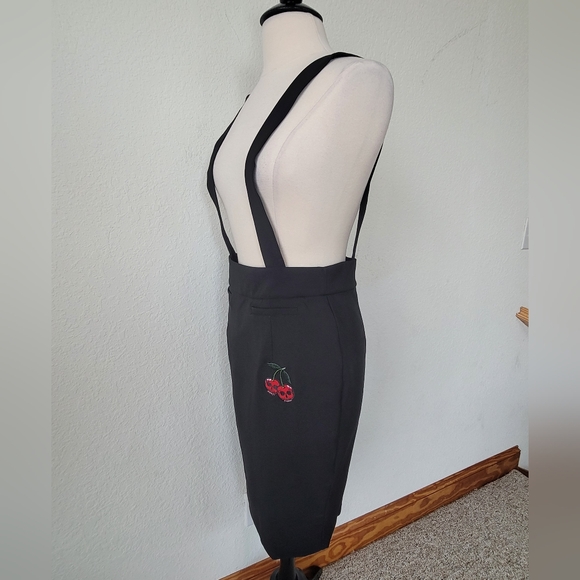 Royal Monk Unique Vintage Retro Cherries Jumper - Picture 5 of 14